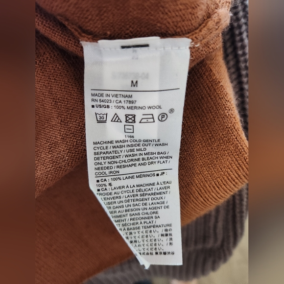 Banana Republic Factory Size M 100% Merino Wool Sweater in Adobe Brick - Picture 2 of 4